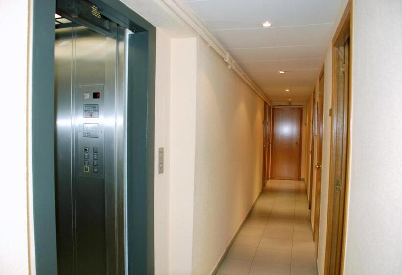 اتاق استاندارد یک نفره, Goya