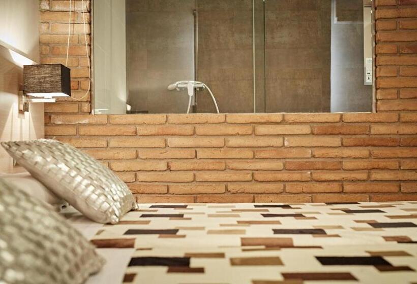 غرفة عائلية, Hostal Crisami