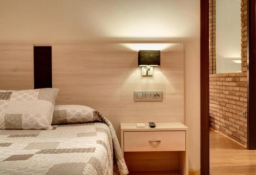 غرفة عائلية, Hostal Crisami