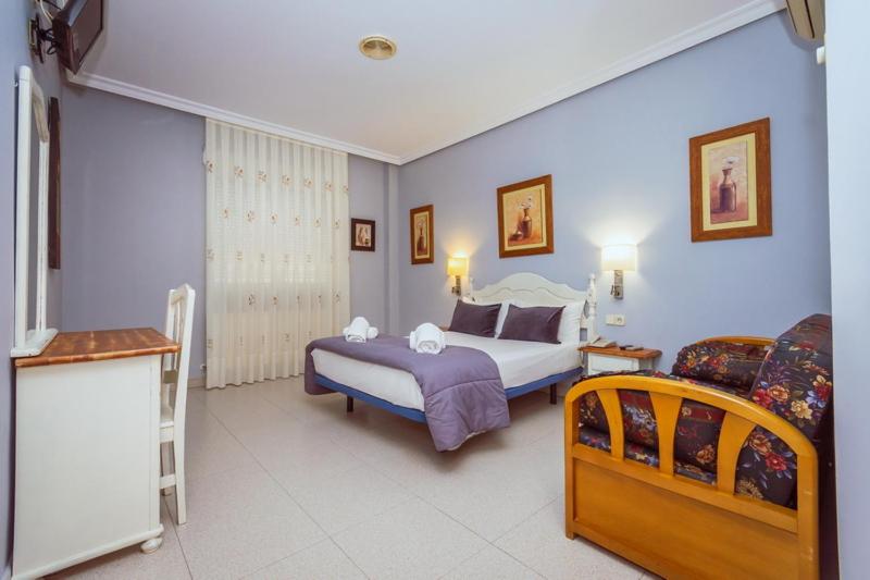 标准单人间, Hostal El Cruce