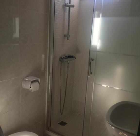 スタンダードトリプルルーム, Hostal La Estrella