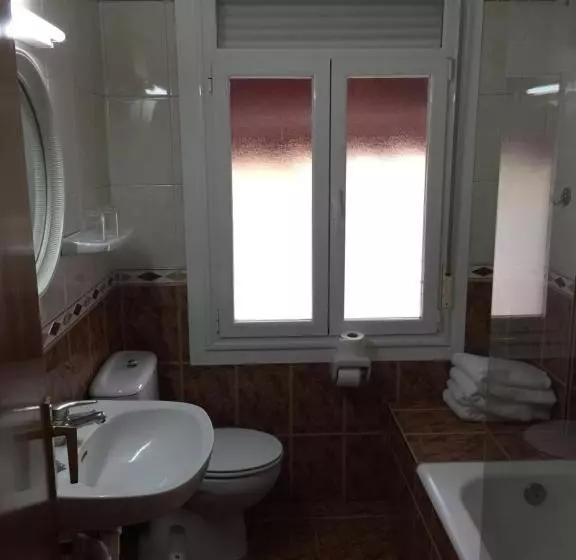 スタンダード４人部屋, Hostal Pancorbo