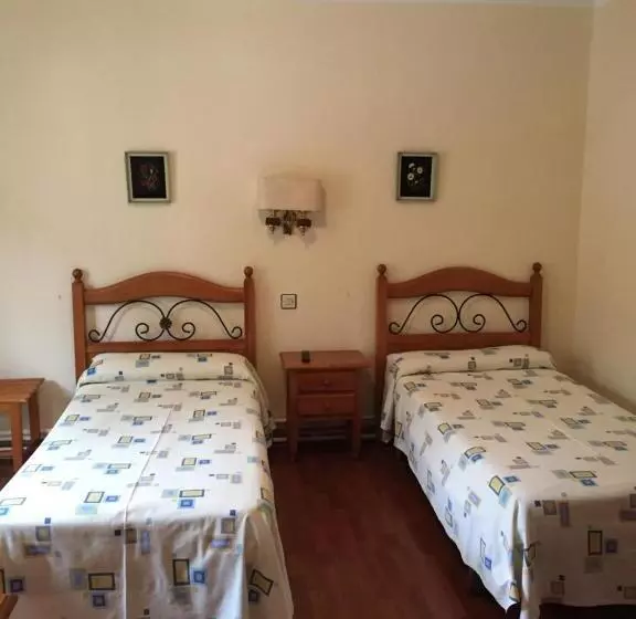 スタンダード４人部屋, Hostal Pancorbo