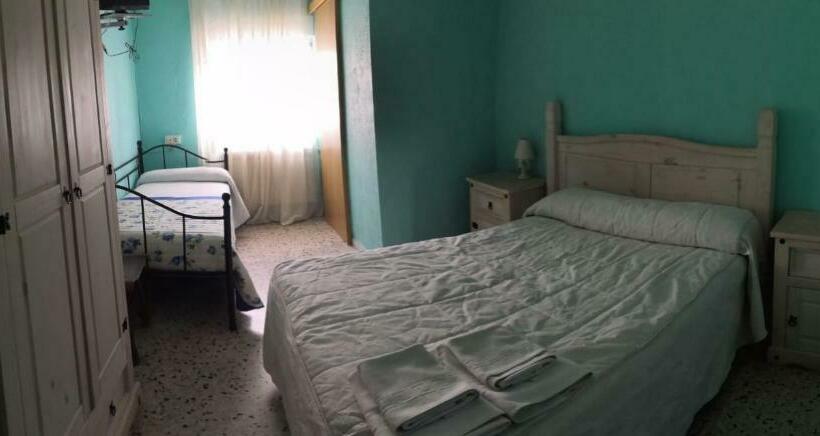 חדר משפחתי, Hostal Restaurante Ceres