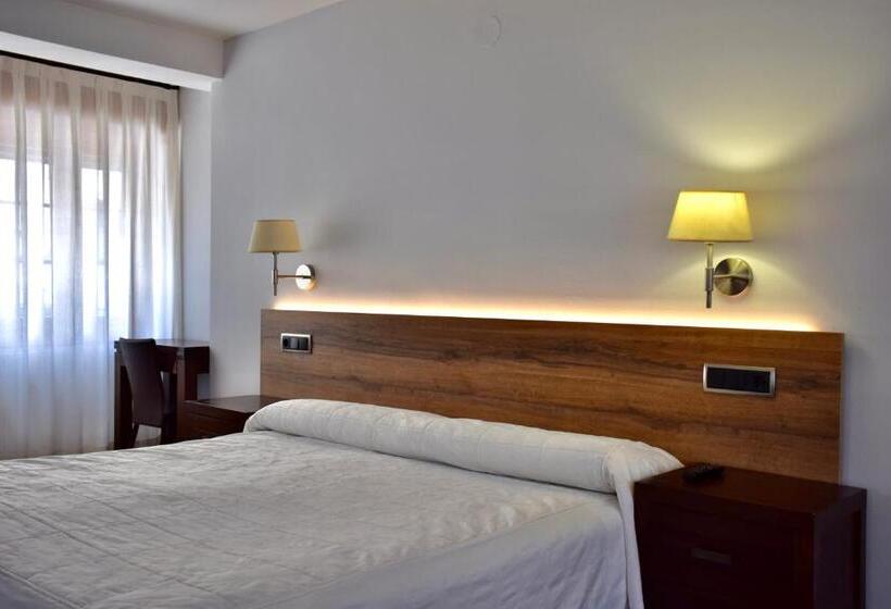 Номер Стандарт, L'aüt