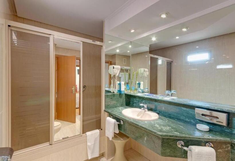 اتاق استاندارد چهار تخته, Gran Hotel Los Angeles