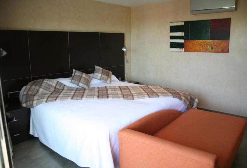 غرفة سوبيريور, Montaltmar