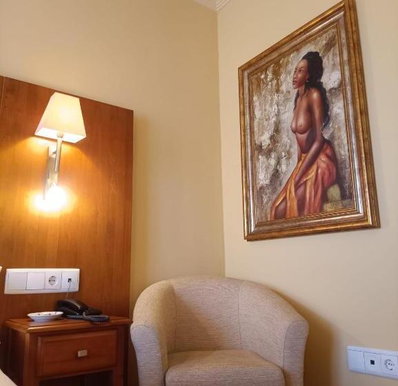 غرفة قياسية, Villa De Larraga