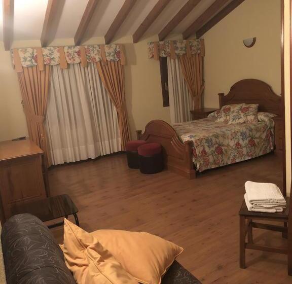 Номер Стандарт Трехместный, Hostal El Escudo