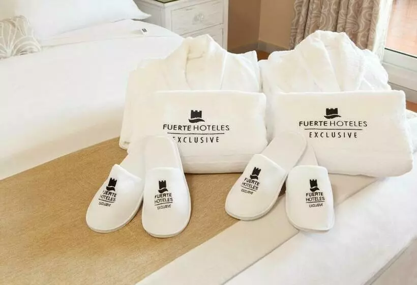 اتاق اساندارد با چشمانداز جانبی به دریا, Fuerte Conil Resort