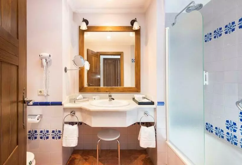 اتاق اساندارد با چشمانداز جانبی به دریا, Fuerte Conil Resort