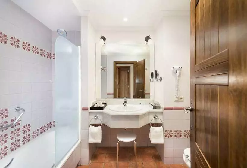 اتاق اساندارد با چشمانداز جانبی به دریا, Fuerte Conil Resort