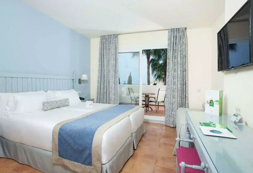 اتاق استاندارد سه تخته با چشمانداز, Fuerte Conil Resort