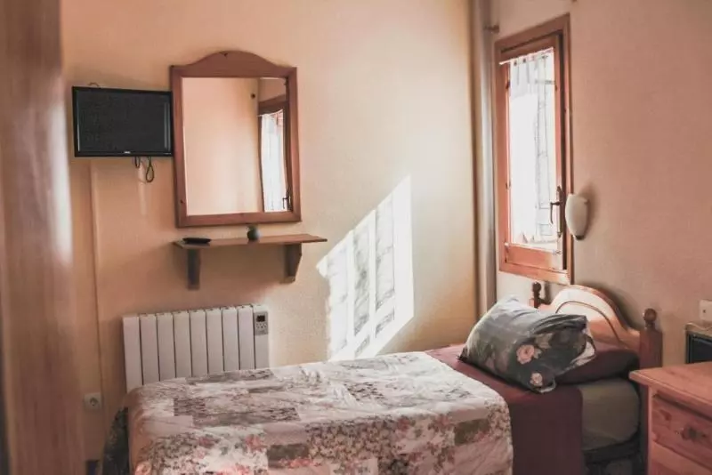 اتاق استاندارد یک نفره, Hostal Alto Aragon