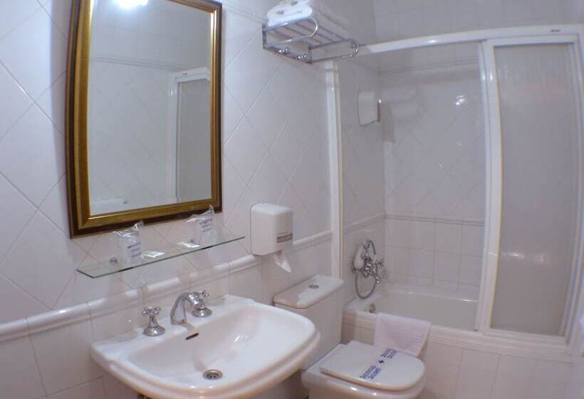 اتاق استاندارد با چشم‌انداز شهر, Hostal Canovas