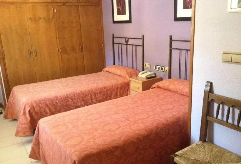 Camera Standard, Hostal Centro