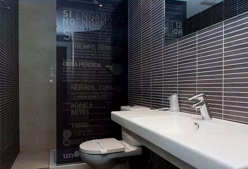 اتاق استاندارد چهار تخته, Hospedium Hostal Un Punto Chic