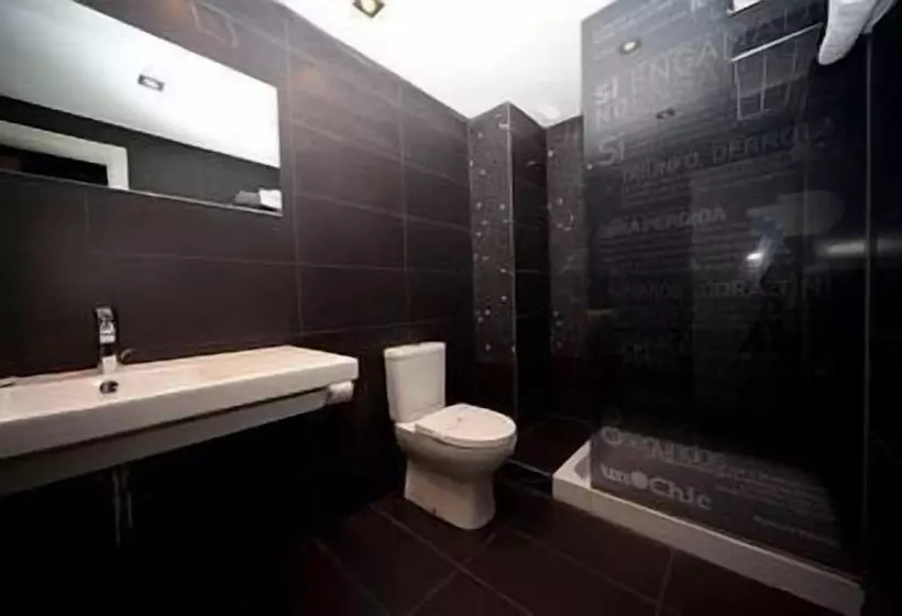 اتاق استاندارد چهار تخته, Hospedium Hostal Un Punto Chic