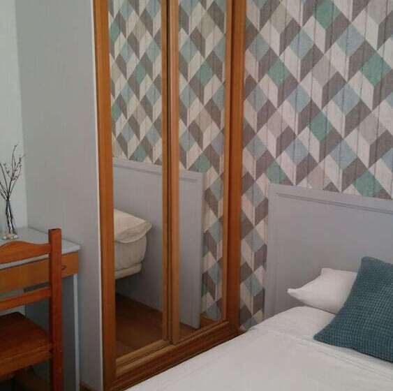 标准单人间, Costa Verde