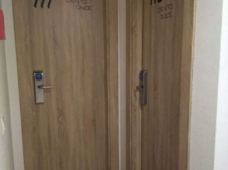 标准单人间, Costa Verde