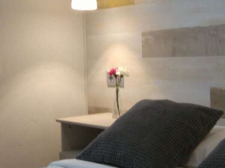 经济房, Costa Verde