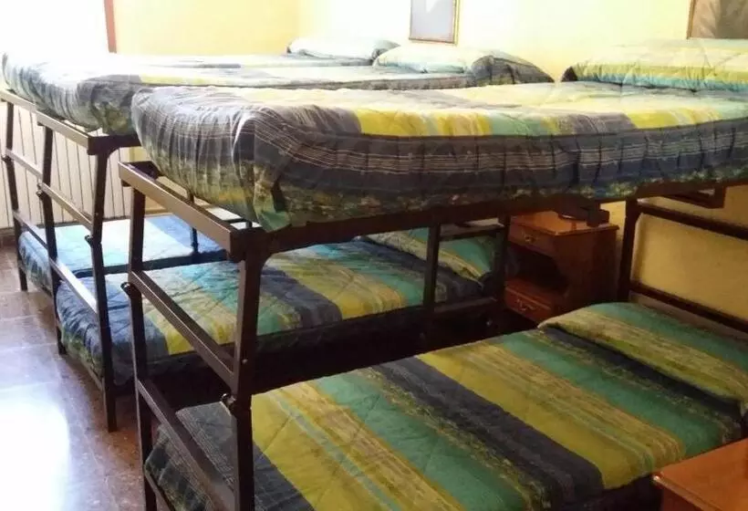 Quarto Familiar, El Chate
