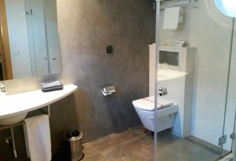 חדר סטנדרט, J. Balmes Vic