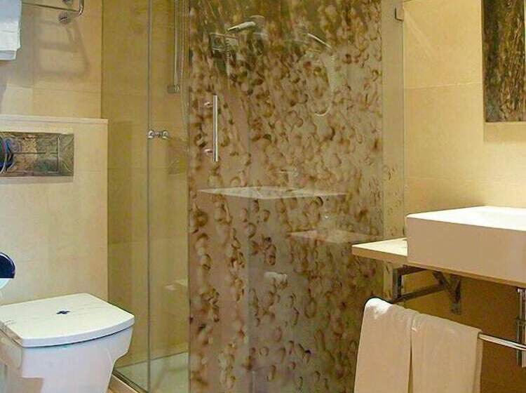 חדר סטנדרט יחיד, J. Balmes Vic