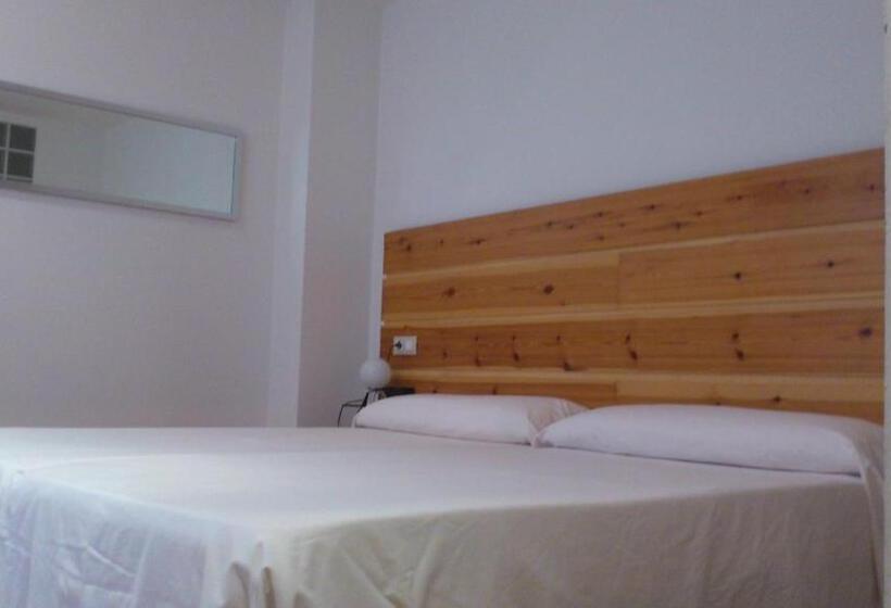 スタンダードシングルルーム, La Plaza Ii