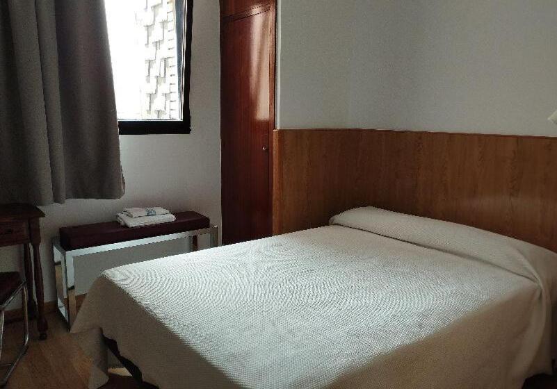 Номер Стандарт Индивидуальный, Los Rosales