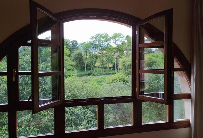 주니어 스위트, Valle Las Luiñas