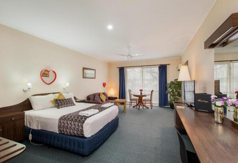 اتاق اجرایی, Australia Park Motel