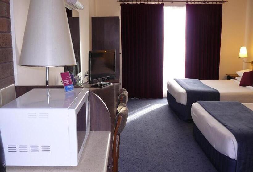 חדר משפחתי, Australia Park Motel