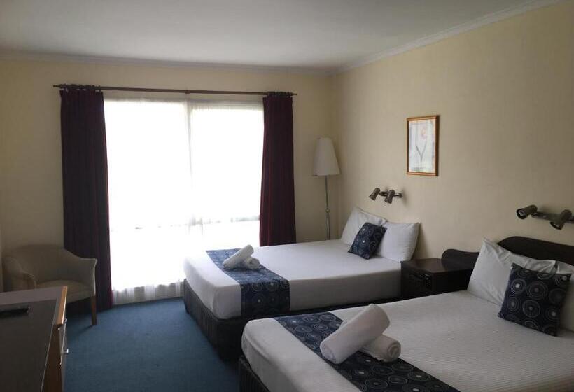 חדר משפחתי, Australia Park Motel