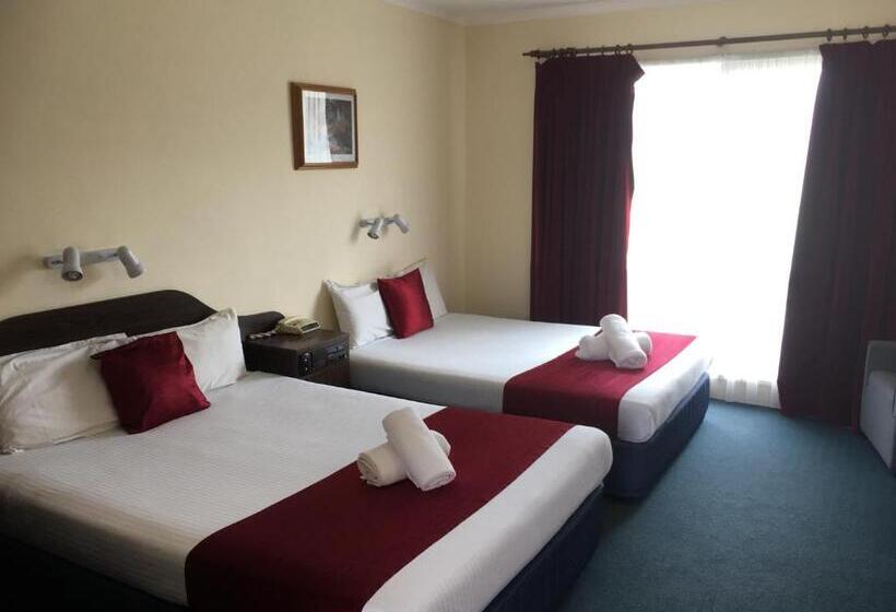 اتاق خانوادگی, Australia Park Motel