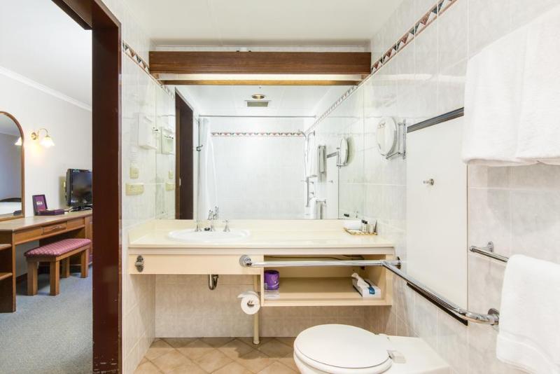 Студио Стандарт с Балконом, Adelaide Inn