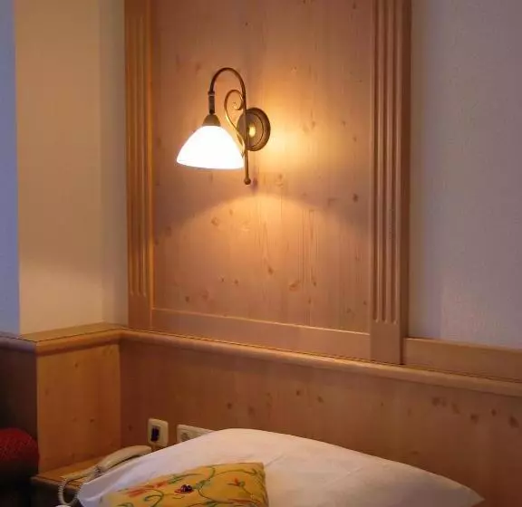 スーペリアールーム, Arlberghaus