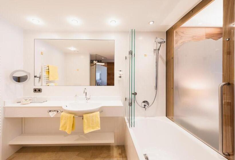 חדר דלוקס, Arlberghaus