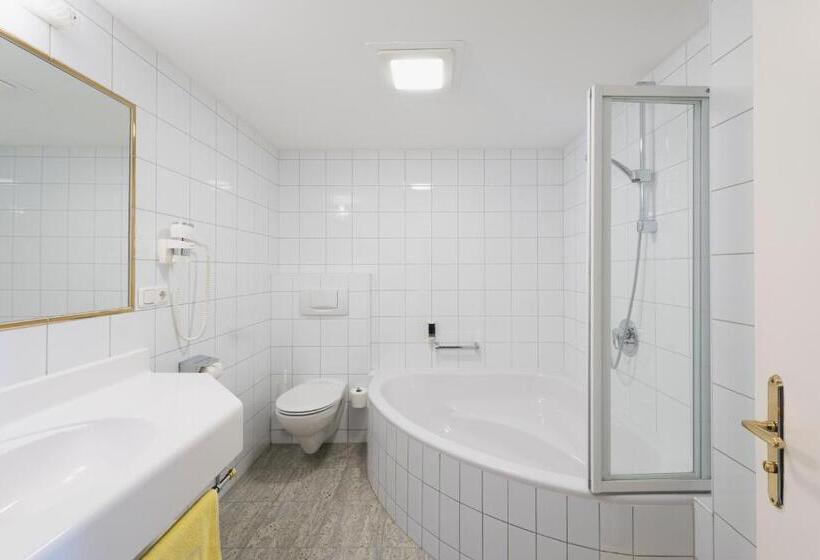 חדר דלוקס, Arlberghaus