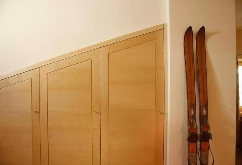 デラックスルーム, Arlberghaus