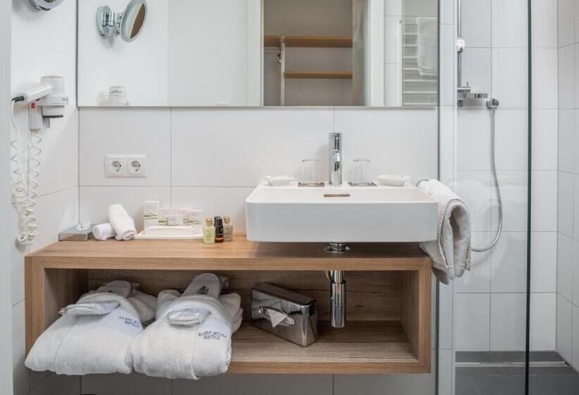 Quarto Estandar Individual, Bergkristall Oberlech