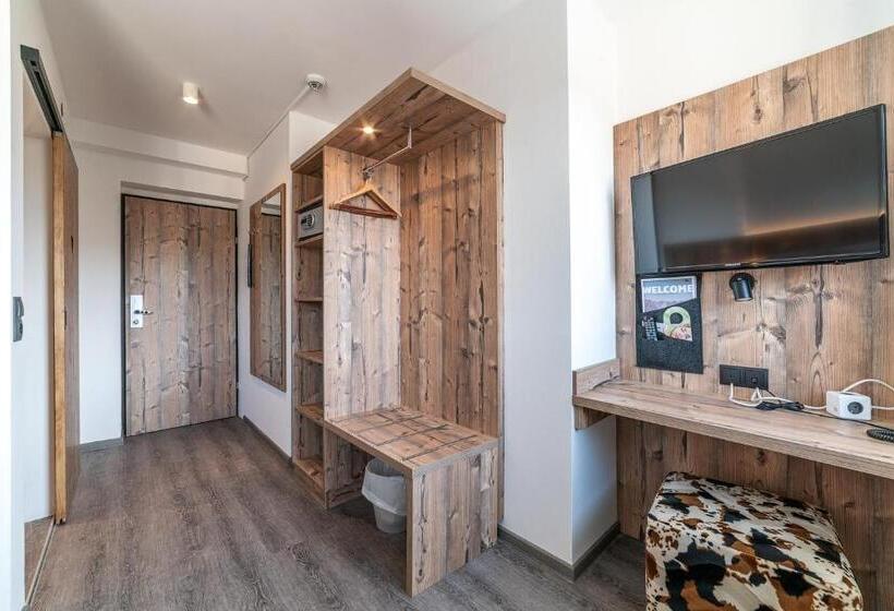 シングルデラックスルーム, Binders Budget Citymountain