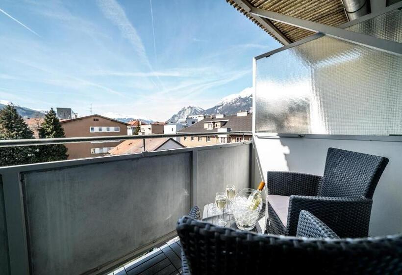 ファミリールーム, Binders Budget Citymountain