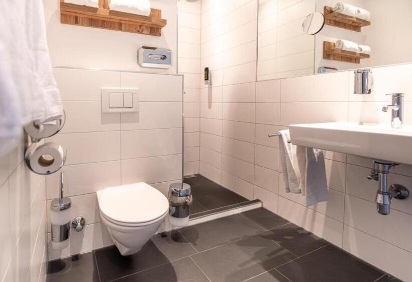 ファミリールーム, Binders Budget Citymountain