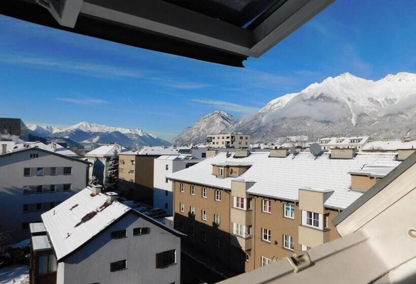 スタンダードシングルルーム, Binders Budget Citymountain