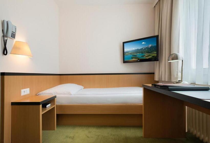 이코노미 룸, City