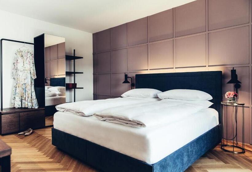 Номер Стандарт, Dermuth Klagenfurt