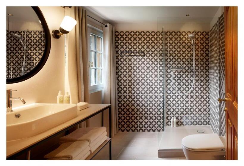 Номер Deluxe, Hirschen   Fine Hotel, Restaurant & Spa