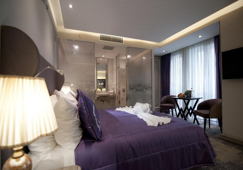 اتاق استاندارد یک نفره, Grauer Bar