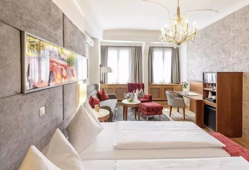Suite Junior, Mader